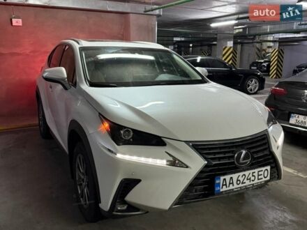 Белый Лексус НХ, объемом двигателя 2 л и пробегом 83 тыс. км за 33500 $, фото 1 на Automoto.ua