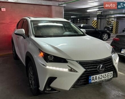 Белый Лексус НХ, объемом двигателя 2 л и пробегом 83 тыс. км за 33500 $, фото 1 на Automoto.ua