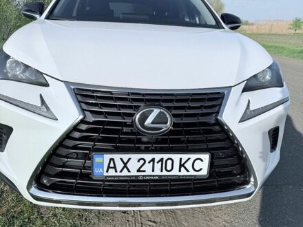 Білий Лексус НХ, об'ємом двигуна 2 л та пробігом 74 тис. км за 30000 $, фото 1 на Automoto.ua