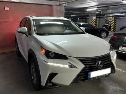 Белый Лексус НХ, объемом двигателя 2 л и пробегом 83 тыс. км за 31000 $, фото 1 на Automoto.ua