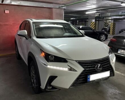 Белый Лексус НХ, объемом двигателя 2 л и пробегом 83 тыс. км за 31000 $, фото 1 на Automoto.ua