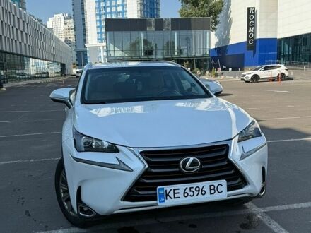 Белый Лексус НХ, объемом двигателя 2 л и пробегом 193 тыс. км за 18300 $, фото 1 на Automoto.ua