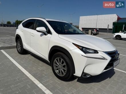 Белый Лексус НХ, объемом двигателя 2 л и пробегом 125 тыс. км за 20499 $, фото 1 на Automoto.ua