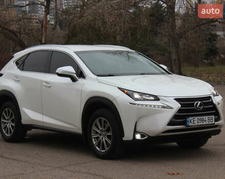 Белый Лексус НХ, объемом двигателя 2 л и пробегом 58 тыс. км за 25999 $, фото 1 на Automoto.ua