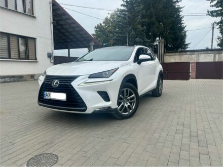 Лексус НХ 2017 в Хусте на Automoto.ua Белый Лексус НХ, объемом двигателя 2 л и пробегом 70 тыс. км за 31000 $, фото 1 на Automoto.ua