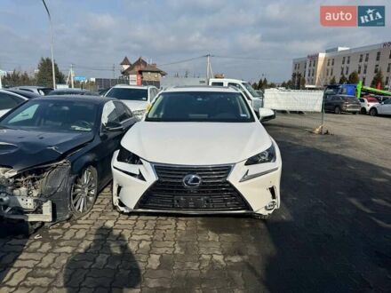 Лексус НХ 2018 в Львове на Automoto.ua Белый Лексус НХ, объемом двигателя 2.49 л и пробегом 70 тыс. км за 24900 $, фото 1 на Automoto.ua