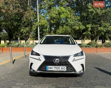 Белый Лексус НХ, объемом двигателя 2.5 л и пробегом 171 тыс. км за 25000 $, фото 1 на Automoto.ua