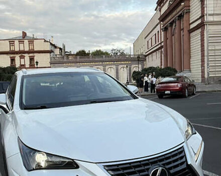 Белый Лексус НХ, объемом двигателя 1.99 л и пробегом 66 тыс. км за 32000 $, фото 1 на Automoto.ua