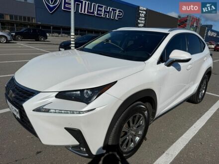 Білий Лексус НХ, об'ємом двигуна 2 л та пробігом 250 тис. км за 23900 $, фото 1 на Automoto.ua