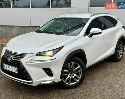Білий Лексус НХ, об'ємом двигуна 1.99 л та пробігом 186 тис. км за 28300 $, фото 1 на Automoto.ua