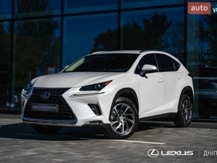Білий Лексус НХ, об'ємом двигуна 1.99 л та пробігом 13 тис. км за 34000 $, фото 1 на Automoto.ua
