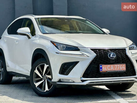 Білий Лексус НХ, об'ємом двигуна 2.49 л та пробігом 101 тис. км за 27777 $, фото 1 на Automoto.ua