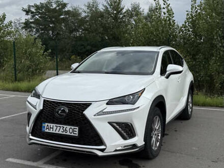 Білий Лексус НХ, об'ємом двигуна 2 л та пробігом 69 тис. км за 29500 $, фото 1 на Automoto.ua