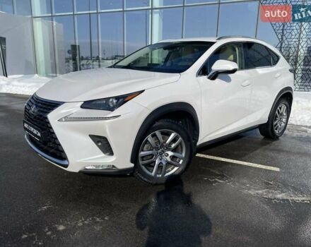 Белый Лексус НХ, объемом двигателя 2 л и пробегом 78 тыс. км за 28022 $, фото 1 на Automoto.ua