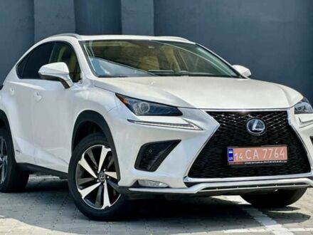 Белый Лексус НХ, объемом двигателя 2.49 л и пробегом 101 тыс. км за 27777 $, фото 1 на Automoto.ua