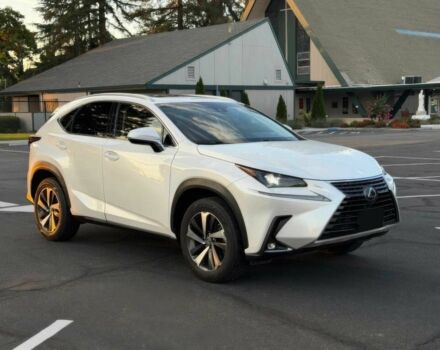 Білий Лексус НХ, об'ємом двигуна 2.5 л та пробігом 40 тис. км за 16000 $, фото 1 на Automoto.ua