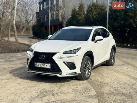 Лексус НХ 2018 в Киеве на Automoto.ua Белый Лексус НХ, объемом двигателя 2 л и пробегом 144 тыс. км за 24990 $, фото 1 на Automoto.ua