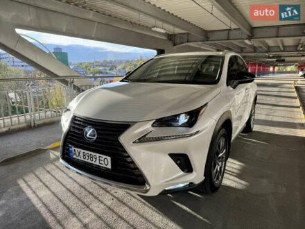 Лексус НХ 2018 в Киеве на Automoto.ua Белый Лексус НХ, объемом двигателя 1.99 л и пробегом 85 тыс. км за 26900 $, фото 1 на Automoto.ua