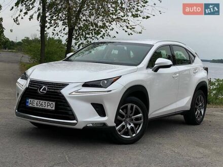 Лексус НХ 2018 в Днепре (Днепропетровске) на Automoto.ua Белый Лексус НХ, объемом двигателя 2 л и пробегом 58 тыс. км за 30999 $, фото 1 на Automoto.ua
