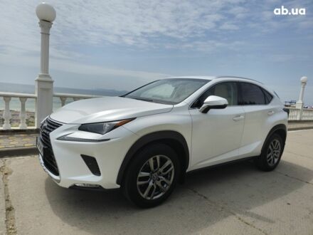 Білий Лексус НХ, об'ємом двигуна 2 л та пробігом 74 тис. км за 37500 $, фото 1 на Automoto.ua