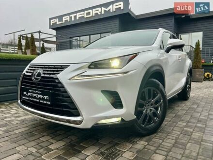 Білий Лексус НХ, об'ємом двигуна 1.99 л та пробігом 63 тис. км за 30900 $, фото 1 на Automoto.ua
