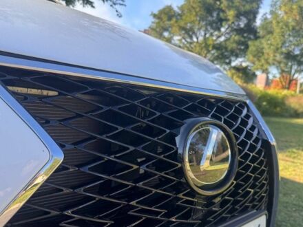 Білий Лексус НХ, об'ємом двигуна 2 л та пробігом 103 тис. км за 28017 $, фото 1 на Automoto.ua