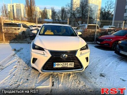 Белый Лексус НХ, объемом двигателя 2.5 л и пробегом 510 тыс. км за 35000 $, фото 1 на Automoto.ua