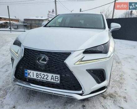 Белый Лексус НХ, объемом двигателя 2 л и пробегом 66 тыс. км за 28800 $, фото 1 на Automoto.ua