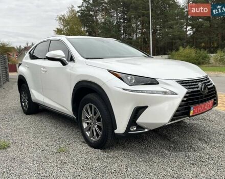 Білий Лексус НХ, об'ємом двигуна 2 л та пробігом 75 тис. км за 27000 $, фото 1 на Automoto.ua