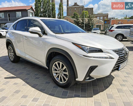 Білий Лексус НХ, об'ємом двигуна 2 л та пробігом 73 тис. км за 28500 $, фото 1 на Automoto.ua