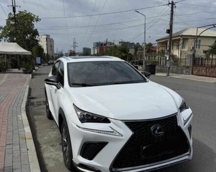 Білий Лексус НХ, об'ємом двигуна 2 л та пробігом 62 тис. км за 17800 $, фото 1 на Automoto.ua