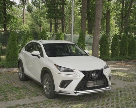 Білий Лексус НХ, об'ємом двигуна 2 л та пробігом 65 тис. км за 27900 $, фото 1 на Automoto.ua