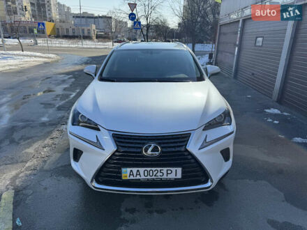 Лексус НХ 2019 в Киеве на Automoto.ua Белый Лексус НХ, объемом двигателя 1.99 л и пробегом 43 тыс. км за 34000 $, фото 1 на Automoto.ua