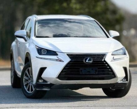 Белый Лексус НХ, объемом двигателя 2 л и пробегом 89 тыс. км за 10200 $, фото 1 на Automoto.ua