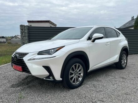 Білий Лексус НХ, об'ємом двигуна 2 л та пробігом 75 тис. км за 26000 $, фото 1 на Automoto.ua