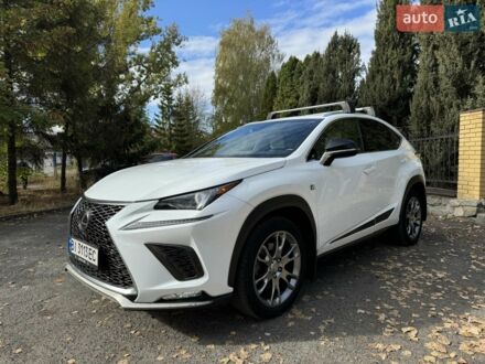Білий Лексус НХ, об'ємом двигуна 2 л та пробігом 45 тис. км за 34000 $, фото 1 на Automoto.ua