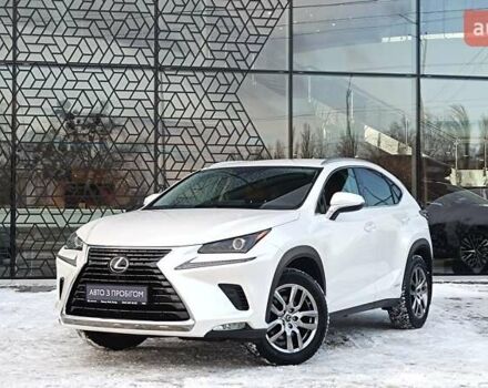 Белый Лексус НХ, объемом двигателя 2.49 л и пробегом 71 тыс. км за 35633 $, фото 1 на Automoto.ua