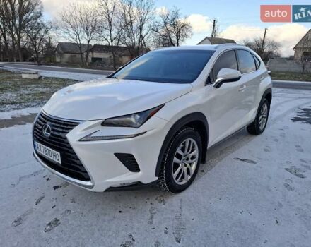 Белый Лексус НХ, объемом двигателя 1.99 л и пробегом 72 тыс. км за 33500 $, фото 1 на Automoto.ua