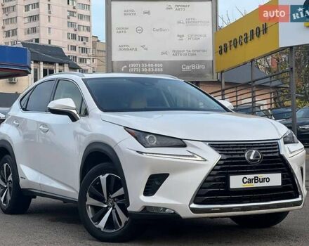 Белый Лексус НХ, объемом двигателя 2.49 л и пробегом 65 тыс. км за 30700 $, фото 1 на Automoto.ua