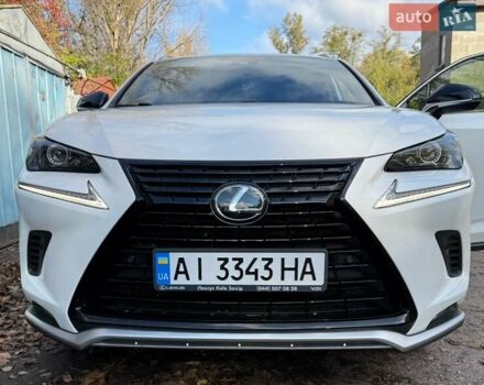 Белый Лексус НХ, объемом двигателя 1.99 л и пробегом 51 тыс. км за 35000 $, фото 1 на Automoto.ua