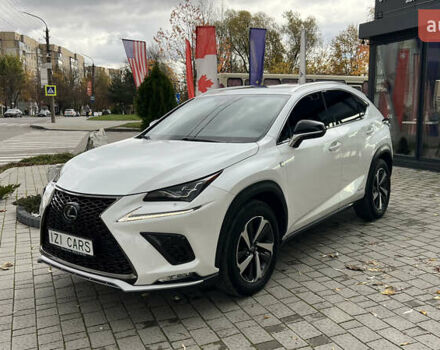 Лексус НХ 2020 у Львові на Automoto.ua Білий Лексус НХ, об'ємом двигуна 2.49 л та пробігом 65 тис. км за 35500 $, фото 1 на Automoto.ua