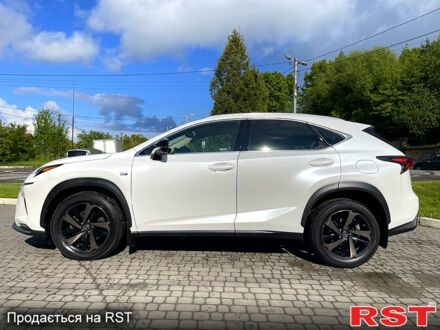 Білий Лексус НХ, об'ємом двигуна 2 л та пробігом 128 тис. км за 35500 $, фото 1 на Automoto.ua