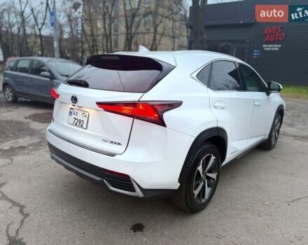 Белый Лексус НХ, объемом двигателя 2.49 л и пробегом 77 тыс. км за 37000 $, фото 1 на Automoto.ua