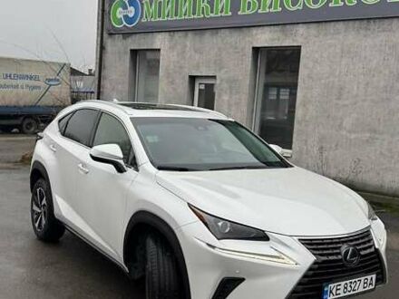 Белый Лексус НХ, объемом двигателя 2 л и пробегом 117 тыс. км за 33500 $, фото 1 на Automoto.ua