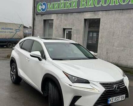 Белый Лексус НХ, объемом двигателя 2 л и пробегом 117 тыс. км за 33500 $, фото 1 на Automoto.ua