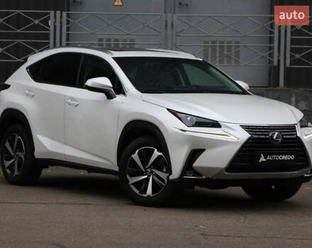 Білий Лексус НХ, об'ємом двигуна 2 л та пробігом 118 тис. км за 35900 $, фото 1 на Automoto.ua