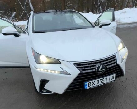 Белый Лексус НХ, объемом двигателя 2 л и пробегом 23 тыс. км за 32000 $, фото 1 на Automoto.ua