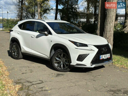 Білий Лексус НХ, об'ємом двигуна 2 л та пробігом 30 тис. км за 25500 $, фото 1 на Automoto.ua