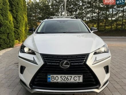 Білий Лексус НХ, об'ємом двигуна 1.99 л та пробігом 93 тис. км за 33990 $, фото 1 на Automoto.ua