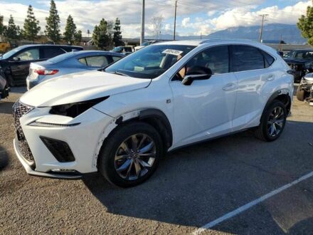 Белый Лексус НХ, объемом двигателя 2 л и пробегом 90 тыс. км за 12500 $, фото 1 на Automoto.ua